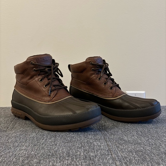 Rugged Outdoor Enthusiast’s Delight: Sperry Top-Sider Duck Boots - Picture 9 of 10